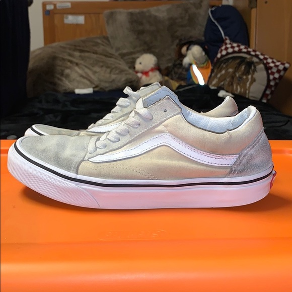 Vans - Picture 8 of 10